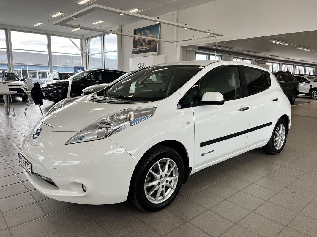 Nissan Leaf Acenta 24 kwh Solar 6,6 kW charger **JRKIHINTAINEN SHKAUTO!**, vm. 2014, 88 tkm (1 / 12)