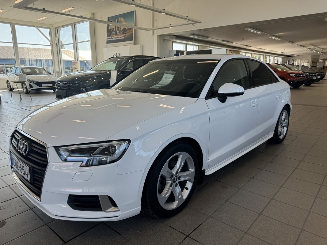 Audi A3 Sedan First Edition Business Sport 1,4 TFSI COD 110 kW ultra S tronic  **KORKO ALK 2.99% + KULUT!**, vm. 2017, 86 tkm (1 / 11)