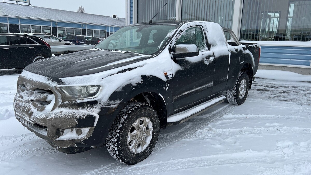 Ford Ranger Super Cab 2,2TDCi 160 hv M6 XLT 4x4, vm. 2016, 130 tkm (1 / 2)