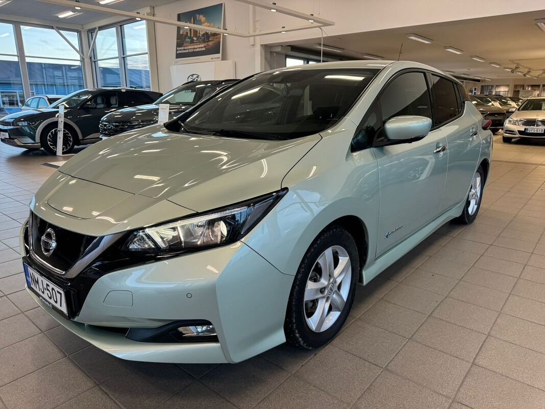 Nissan Leaf 40 kWh 2.ZERO, vm. 2018, 90 tkm (1 / 10)