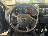 DACIA DUSTER dCi 110 S&S 4x4 Black Shadow, vm. 2017, 192 tkm (7 / 10)