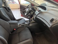 Honda Civic 5D Diesel 1,6 Comfort Black Edition, vm. 2015, 165 tkm (10 / 11)