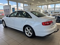 Audi A4 Sedan Business 2,0 TDI 110 kW multitronic, vm. 2013, 196 tkm (3 / 10)