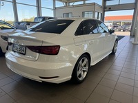 Audi A3 Sedan First Edition Business Sport 1,4 TFSI COD 110 kW ultra S tronic  **KORKO ALK 2.99% + KULUT!**, vm. 2017, 86 tkm (4 / 11)