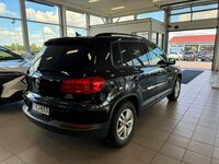 Volkswagen Tiguan Trend & Fun 1,4 TSI 90 kW (122 hv) BlueMotion Technology, vm. 2011, 274 tkm (4 / 10)