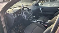 Nissan Qashqai 1,6 Tekna 5MT 4x2, vm. 2008, 256 tkm (4 / 5)