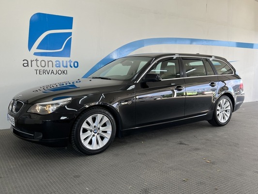 BMW 530 DA E61 Touring **NAHAT, NAVI!**, vm. 2010, 270 tkm