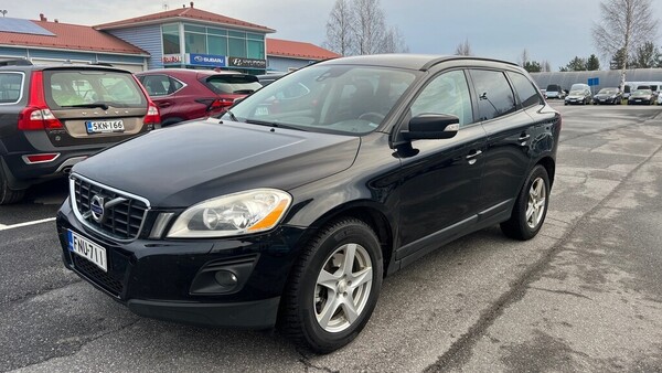 Volvo XC60 2,4D AWD Kinetic, vm. 2009, 315 tkm